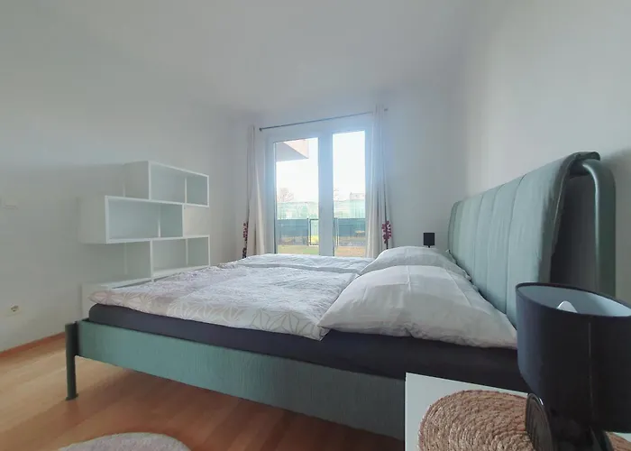 Near One Bedroom Cute * Bécs